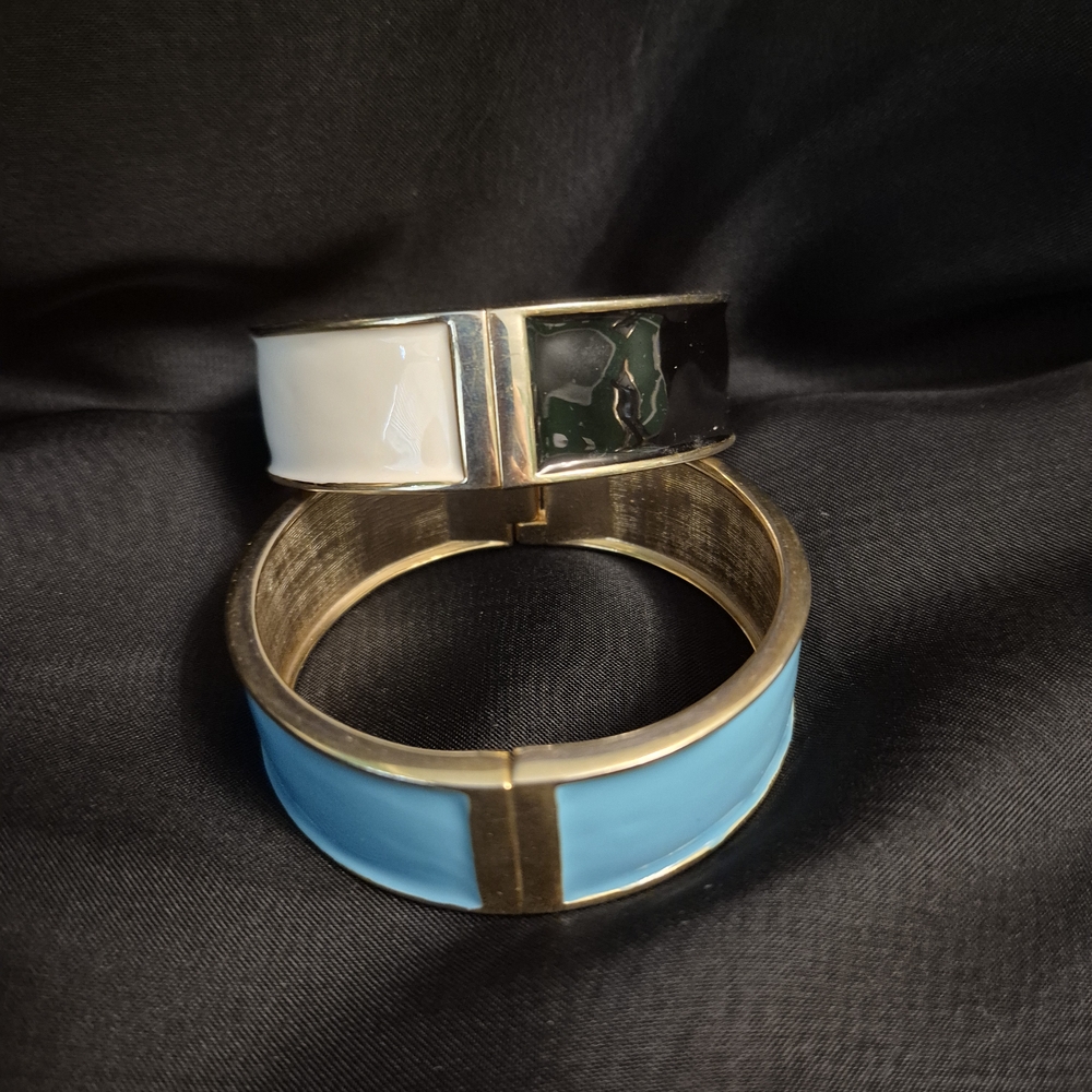 Elegant Gold and Enamel Bangle Set